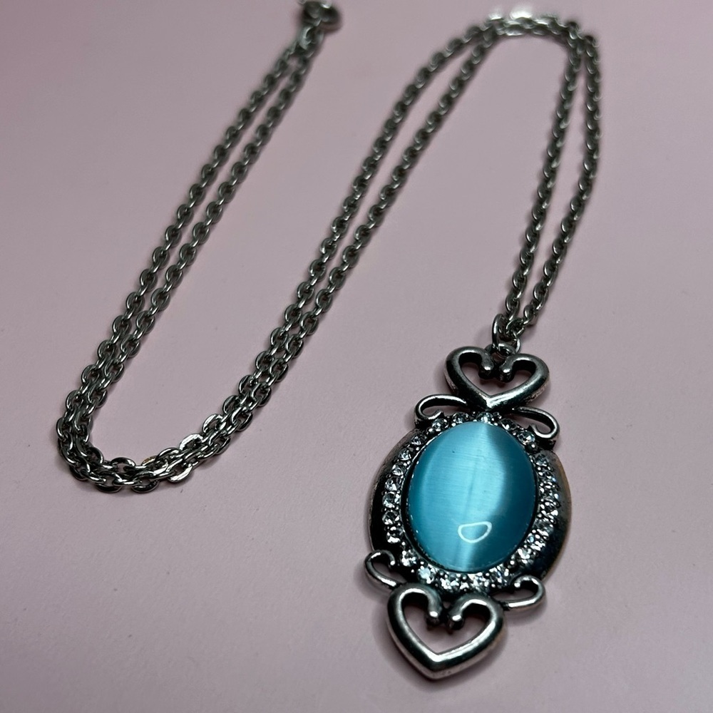 Vintage Silver Tone and Blue Gem Rhinestones Heart Pendant Necklace - Picture 2 of 4